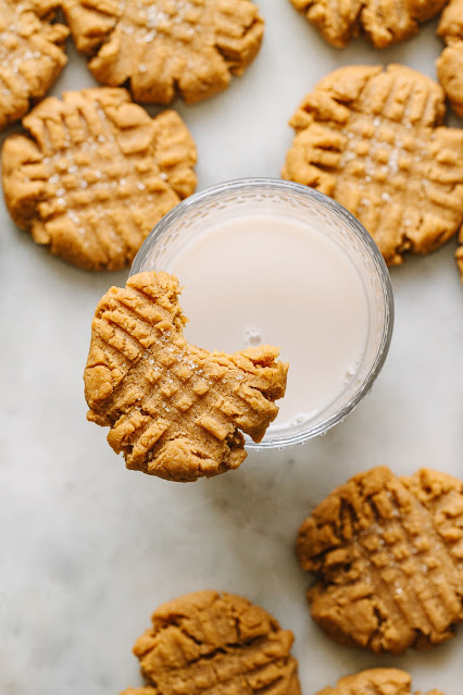 Vegan Peanut Butter Cookies