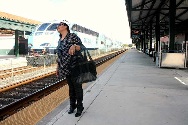 Luca Chiara Vegan Leather Tote Bag Review waiting for train