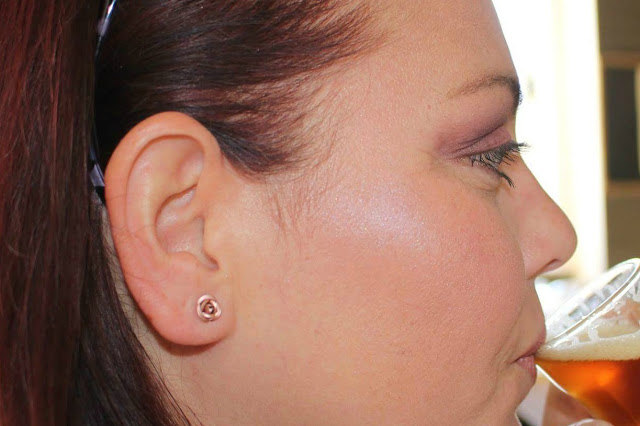 Kat Von D Holographic Alchemist Highlighter Palette subtle application