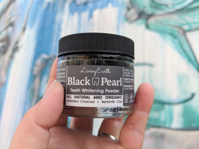 Living Earth Black Pearl Teeth Whitening Powder