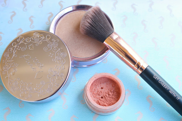 MOTD Brushes Get Cheeky With It Blush Brush